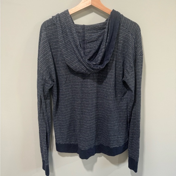 Tentree Piney Hemp blend hoodie - Picture 3 of 4